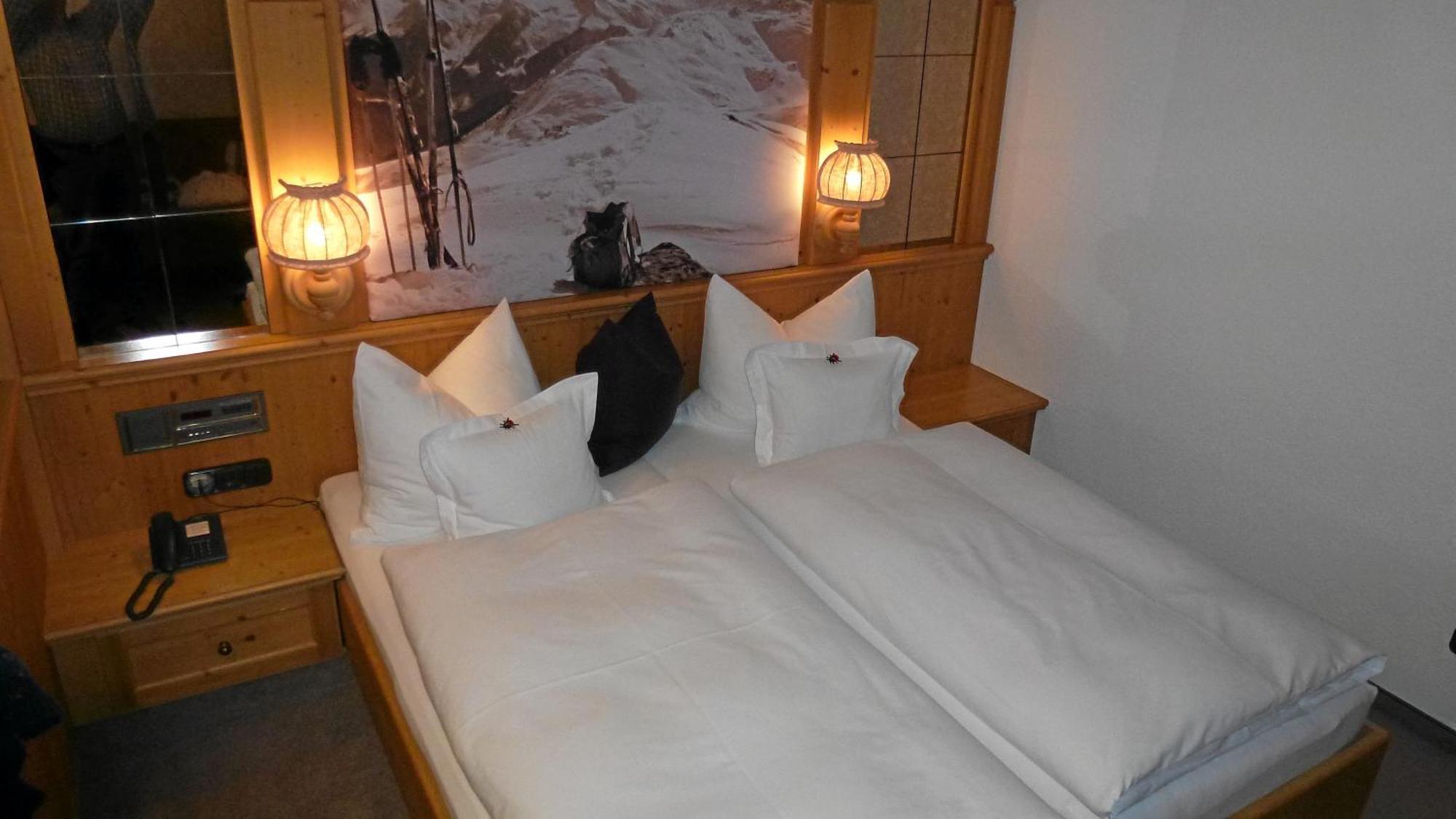 Hotel Almhof Hochfugen Pokoj fotografie
